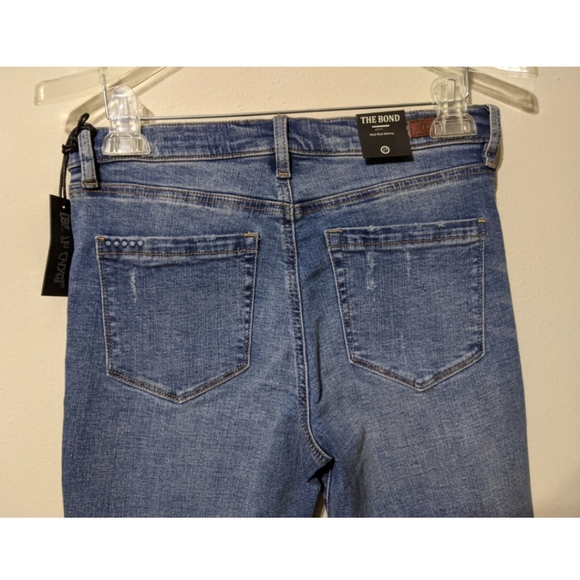 BLANKNYC The Bond Mid Rise Skinny Jeans - Picture 8 of 12